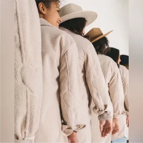 Jackson Rowe x Jillian Harris The Scholar Shacket Warm Vanilla Heart Jacket Top - Picture 2 of 8